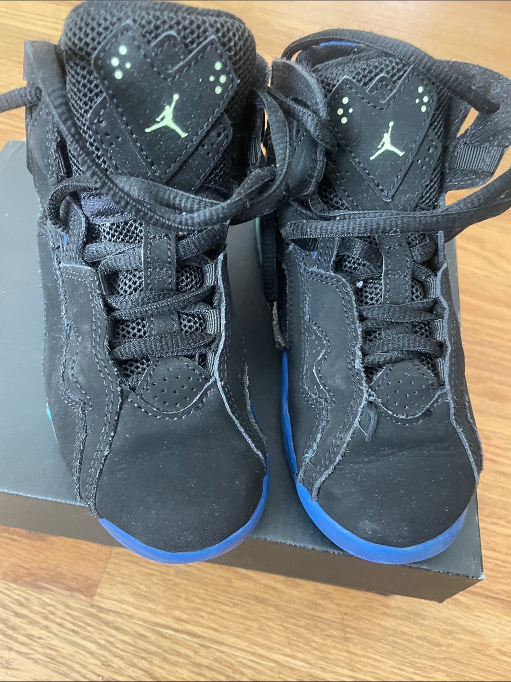 Jordan Kids Black Sneakers with Blue Soles